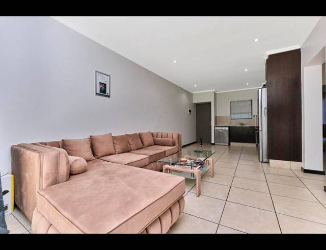2 BEDROOM APARTMENT FOR SALE IN LONEHILL